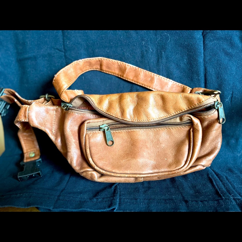 Brown vintage leather fanny pack